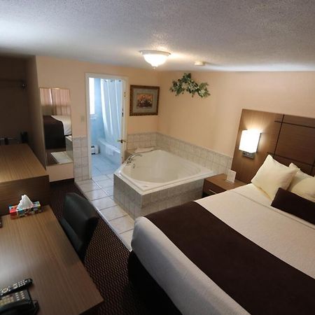 Campbellford River Inn Eksteriør bilde