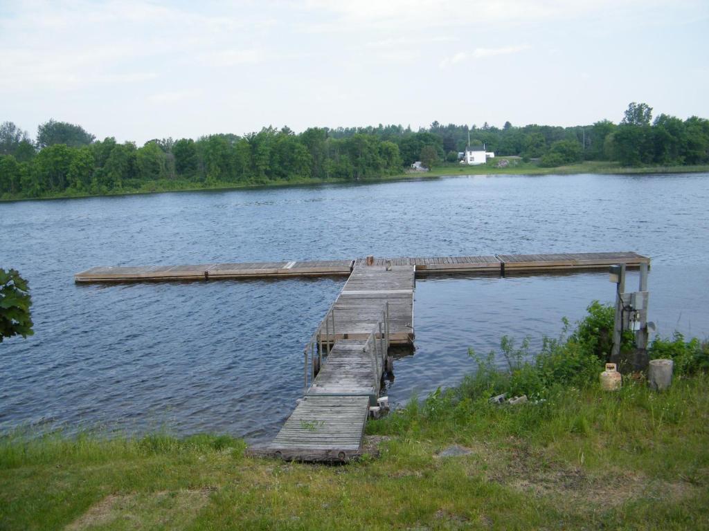 Campbellford River Inn Eksteriør bilde