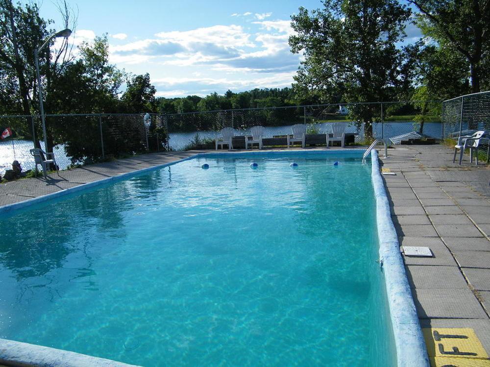 Campbellford River Inn Eksteriør bilde
