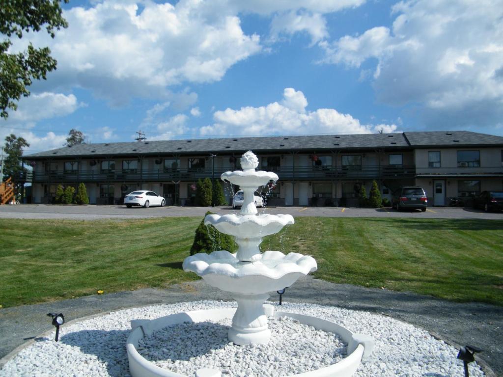 Campbellford River Inn Eksteriør bilde